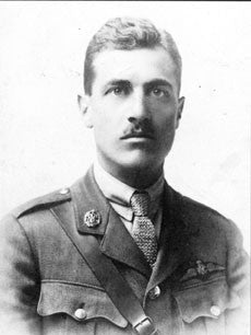 Wheels, skiis & floats: the northern adventures of a pioneer pilot