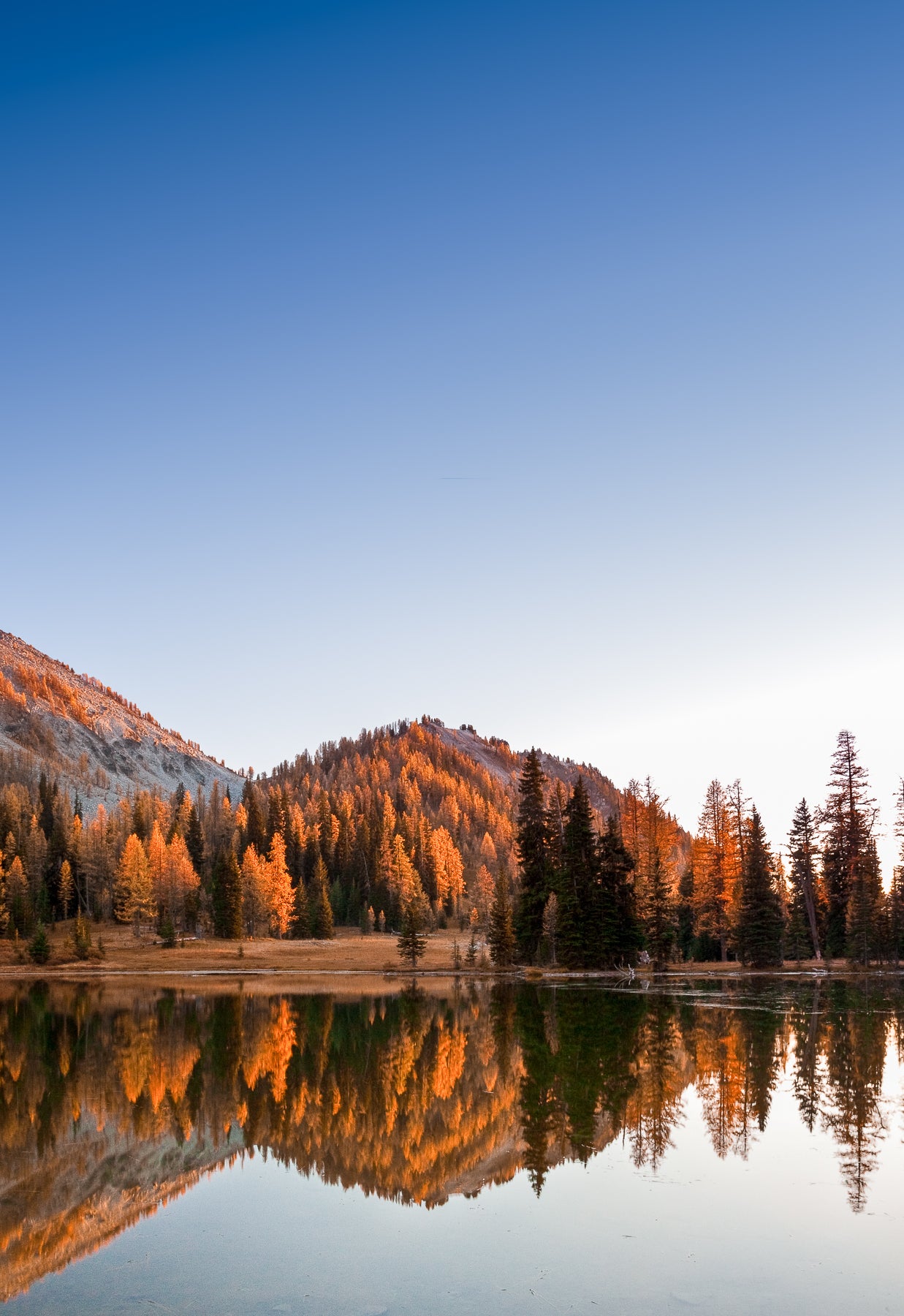 Hiking Mt. Baker and the North Cascades: Selected Walks Around Koma Kulshan (Mt. Baker) & the North Cascades